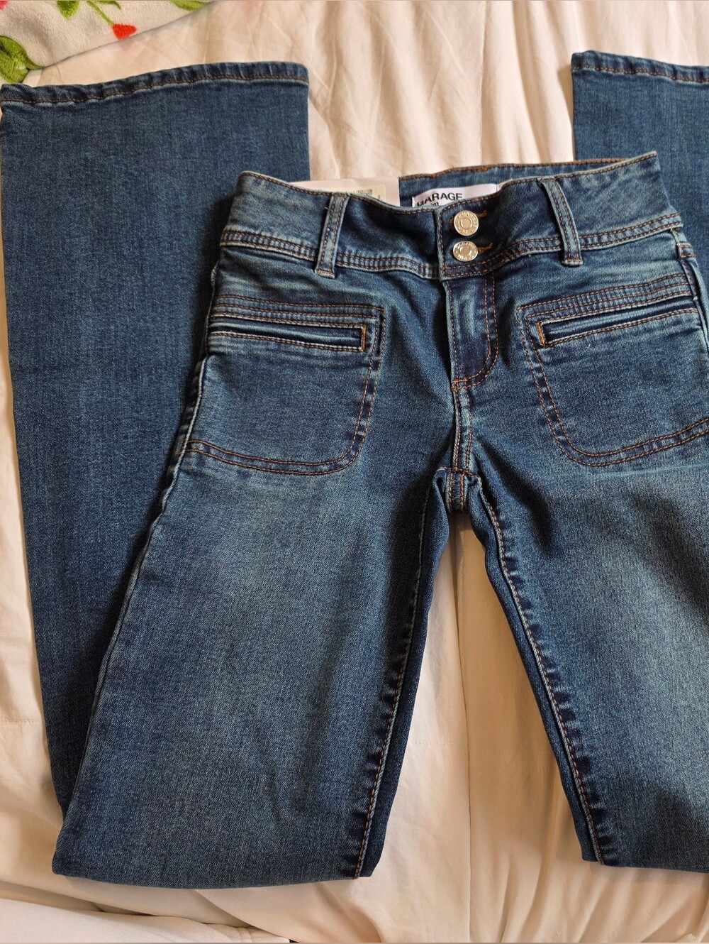 Garage Low Rise Flare Jeans in Sadia Blue - 00/23